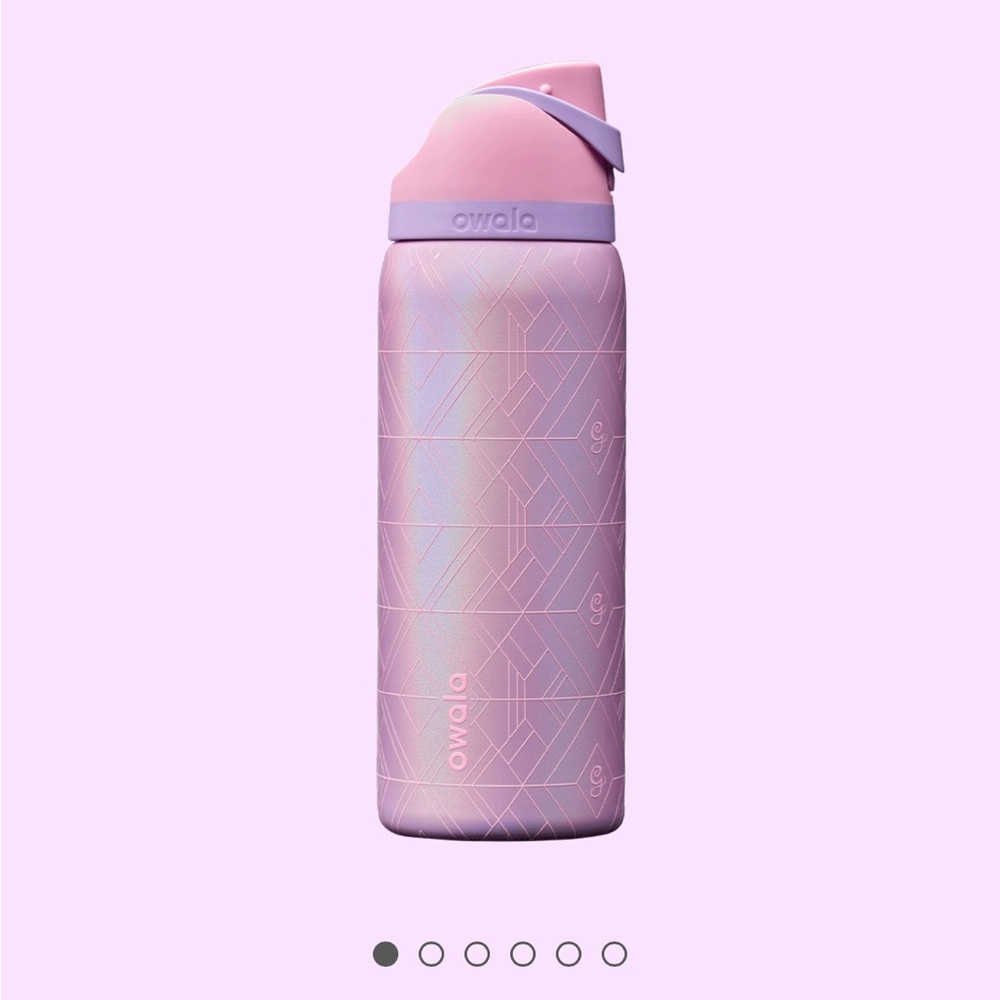 Owala Wicked Special Edition Glinda 32oz Freesip
